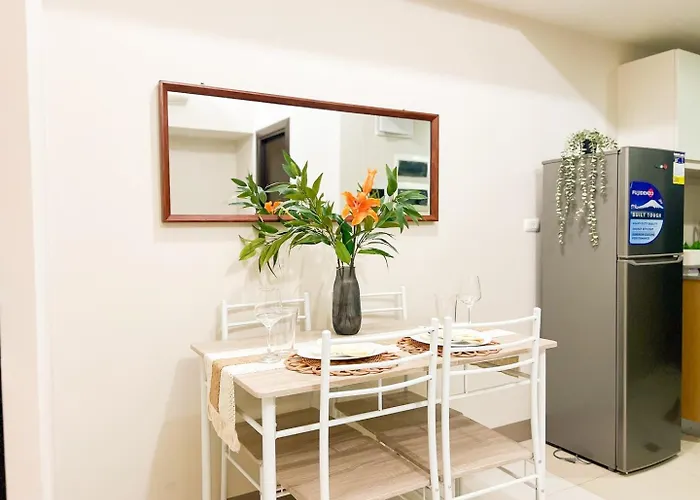 Holiday home Stylish Bgc By Grand Hyatt #upt16k Manila