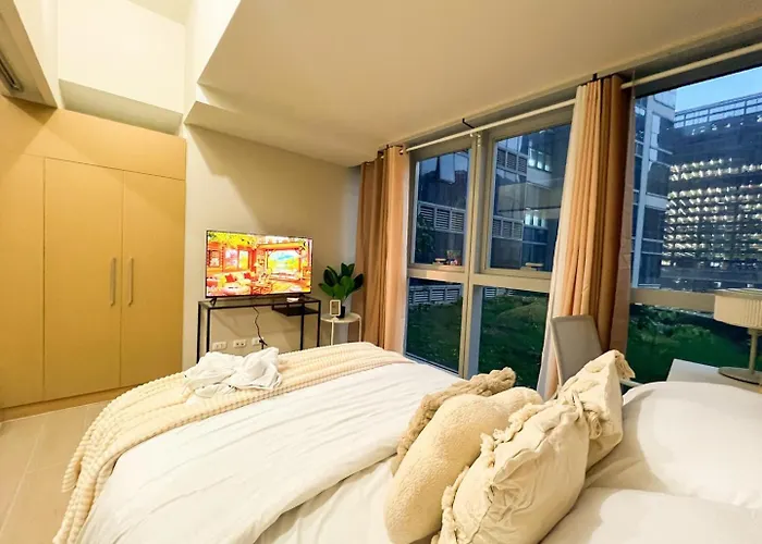 Holiday home Stylish Bgc By Grand Hyatt #upt16k Manila